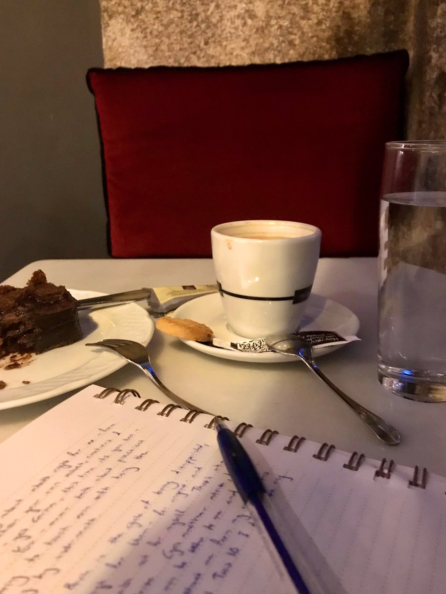 #HuntforCoffee <a href="/CafeLanzos/">Café Lanzós</a>
“Into the forest I go, to loose my head and find my soul.” C:4 F:5 A:5 

When all I need is time with my thoughts, this spot in medieval Betanzos is my early morning refuge. They never let me down.