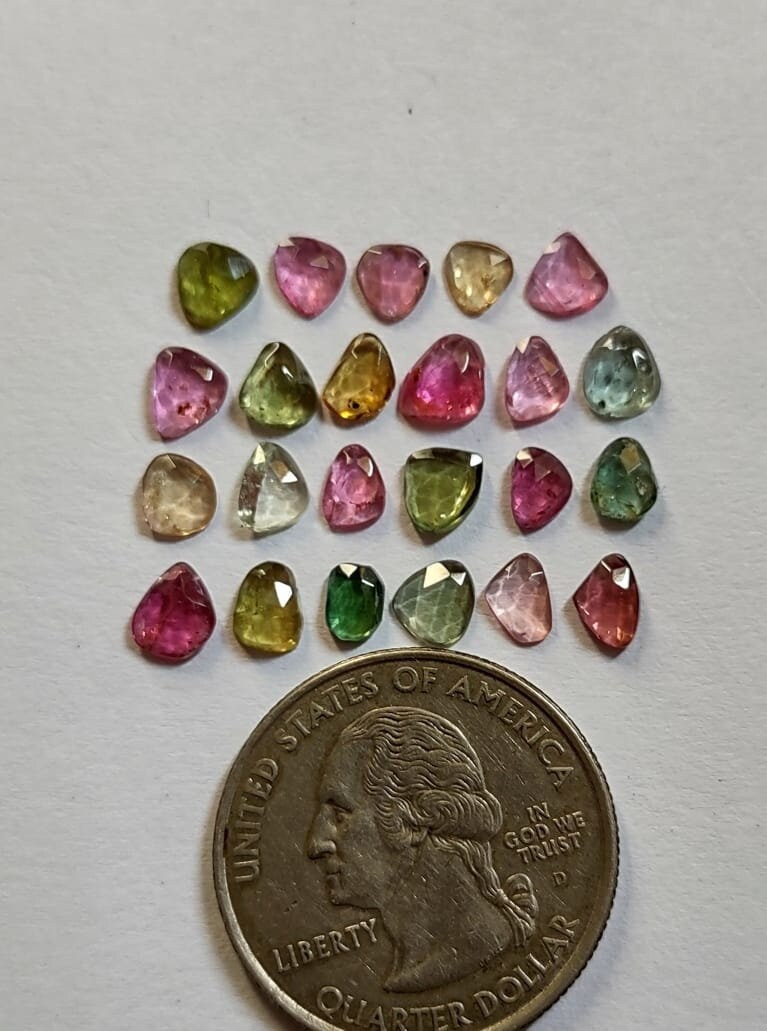 GemsTime21's tweet photo. Thanks for the kind words! ★★★★★ "Livraison un peu longue mais les pierres sont belles le top !" Monique https://t.co/jdQmkA8KEA #etsy #trillion #yes #tourmaline #facetedtourmaline #rosecuttourmaline #watermelontourmaline #tourmalinebicolour #multitourmaline #turmaline https://t.co/NtVIl6BdGQ