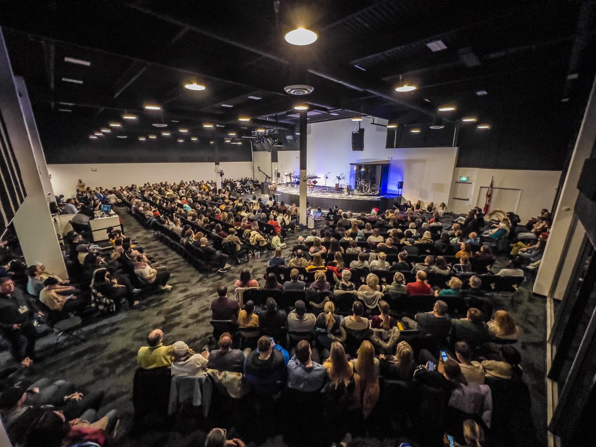 Chris1Mathis's tweet image. Start 23’ has been life changing! Get there tomorrow night @SummitEdmonton west location for our final night.