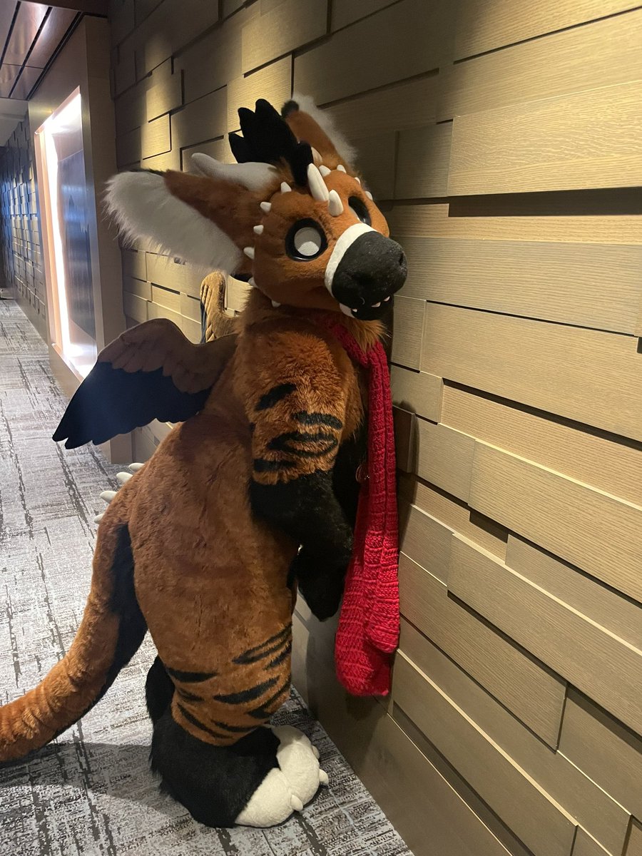 MomsofFurries's tweet photo. Found a silly DAD 💜💙 @TheInodog https://t.co/nbMCAZ84tD