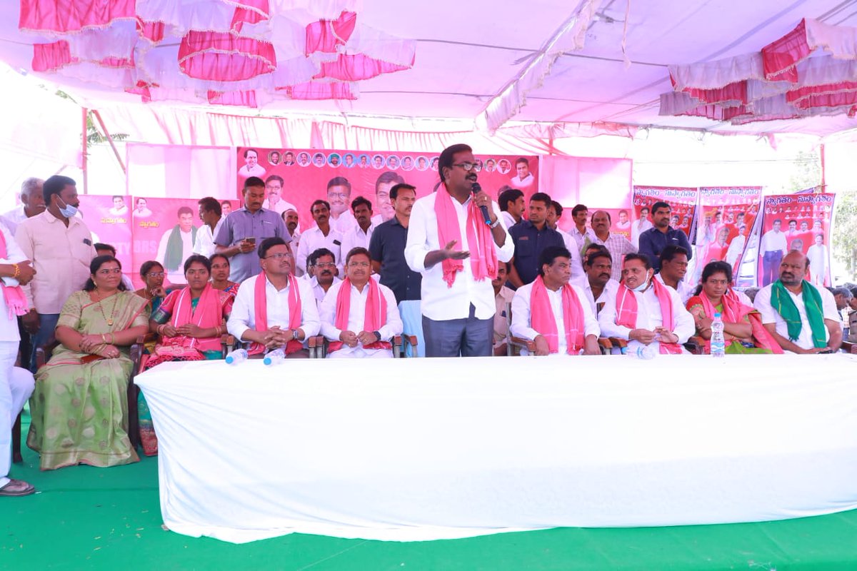 puvvada_ajay's tweet photo. @MC_Khammam జిల్లా #Madhira నియోజకవర్గం #Errupalem మండలం #Banigandlapadu గ్రామంలో ఏర్పాటు చేసిన సభలో ప్రజలను ఉద్దేశించి ప్రసంగించడమైంది(1/2). @TelanganaCMO @MinisterKTR @KTRTRS https://t.co/jopQwDMuWB