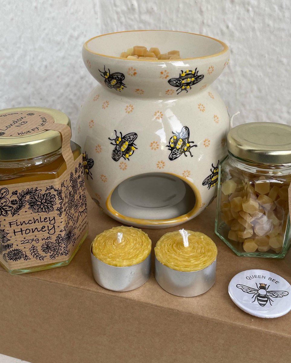 HighgateHoney's tweet photo. The Bee Box is our monthly subscription - each month we post you a box that always contains a jar of our honey and some carefully selected bee themed goodies. 

It’s not too late to sign up to get this month’s. https://t.co/GX5vME6PaS

#thebeebox #beebox #honeysubscription https://t.co/7HNHWHrtFl