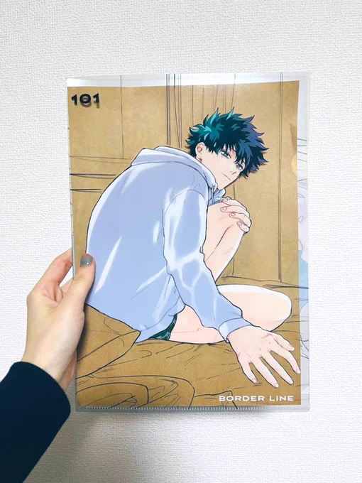 新刊とノベルティのクリアファイルこんなかんじ 人物白押さえ有りの背景は透過です  