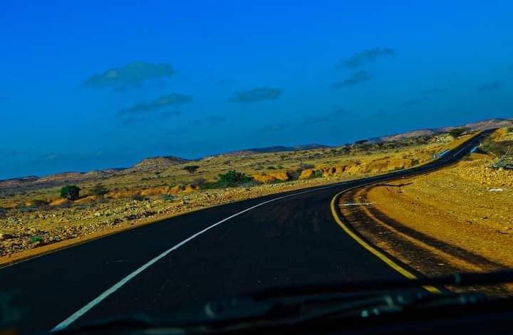 Abdalla__Yasiin's tweet photo. Dowladda Puntland & Shirkaddaa dhistay ba, way ku ammaanan yihiin u hagarbixidda jidkaan #Rabaable & laacdheere. https://t.co/4RyLGSKukd