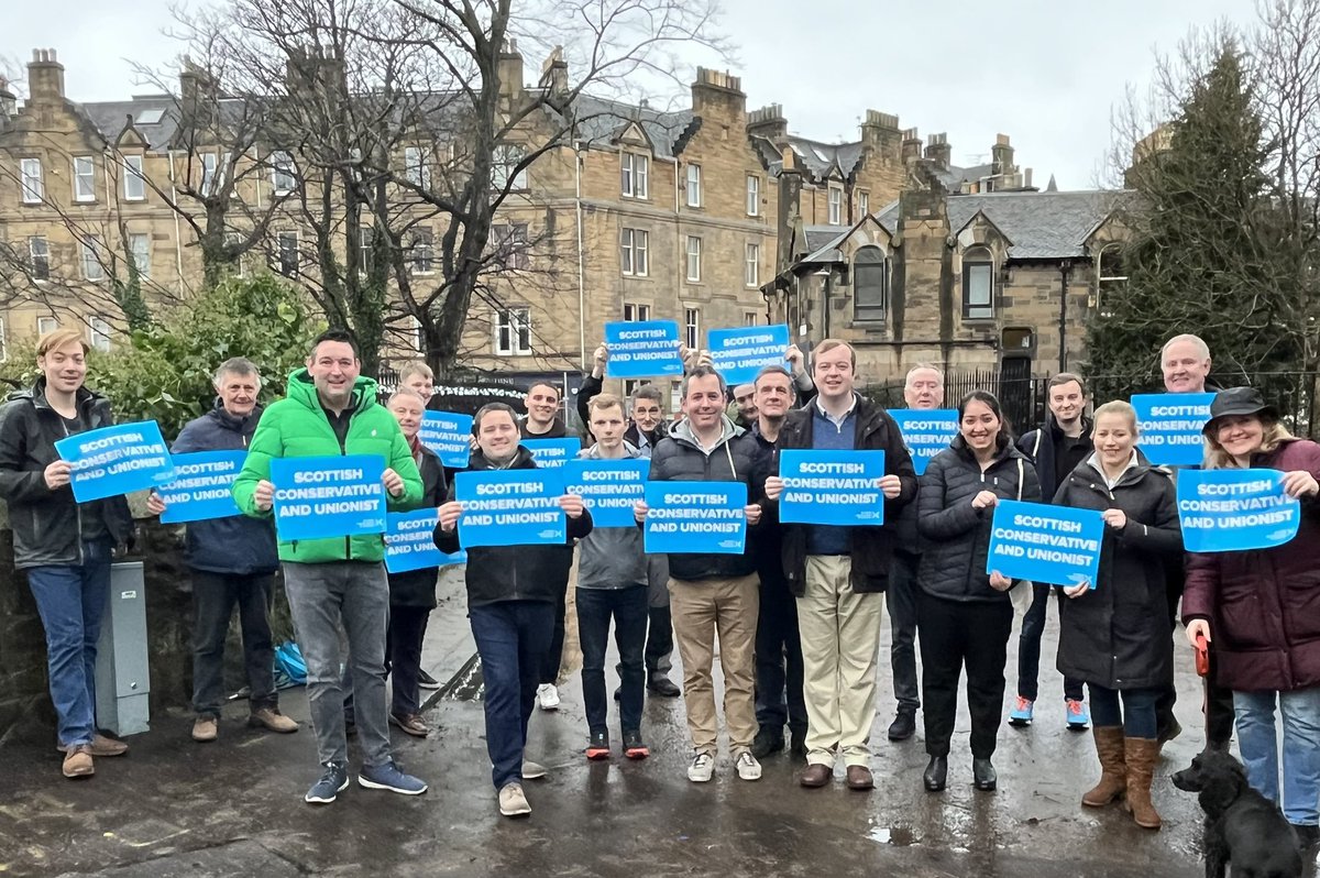 EdinburghTories's tweet image. Great start to the year as our local @ScotTories team campaigned in Roseburn, listening to residents’ concerns and pushing for #LocalAction on #LocalIssues! 

Huge thanks to everyone who joined us! 💙