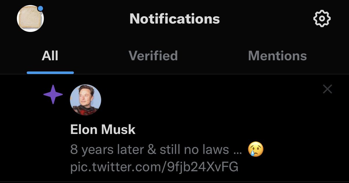 bread_i_am's tweet photo. Elon if you ever try to promote your 2008 Reddit humor in my notifications again I swear I’ll force you to lose $200B as a result of easily avoidable dumbfuck business ventures https://t.co/s57B7Negcy