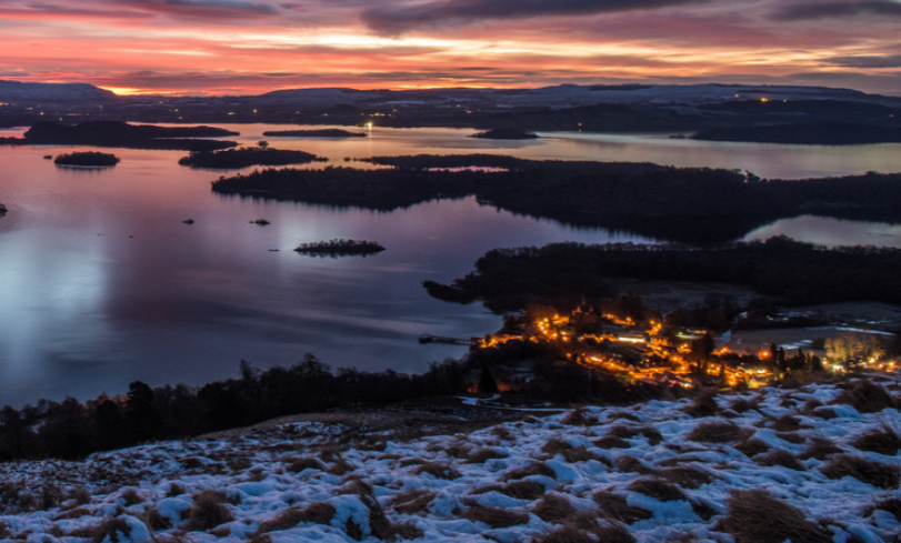 Loch Lomond comes to life in winter ❄️

Surrounded by snowy peaks and icy water, you’ll find a truly magical escape at Cameron Lodges.

Discover your next staycation: bit.ly/3G6btt5

#CameronLodges #LochLomond #Winter