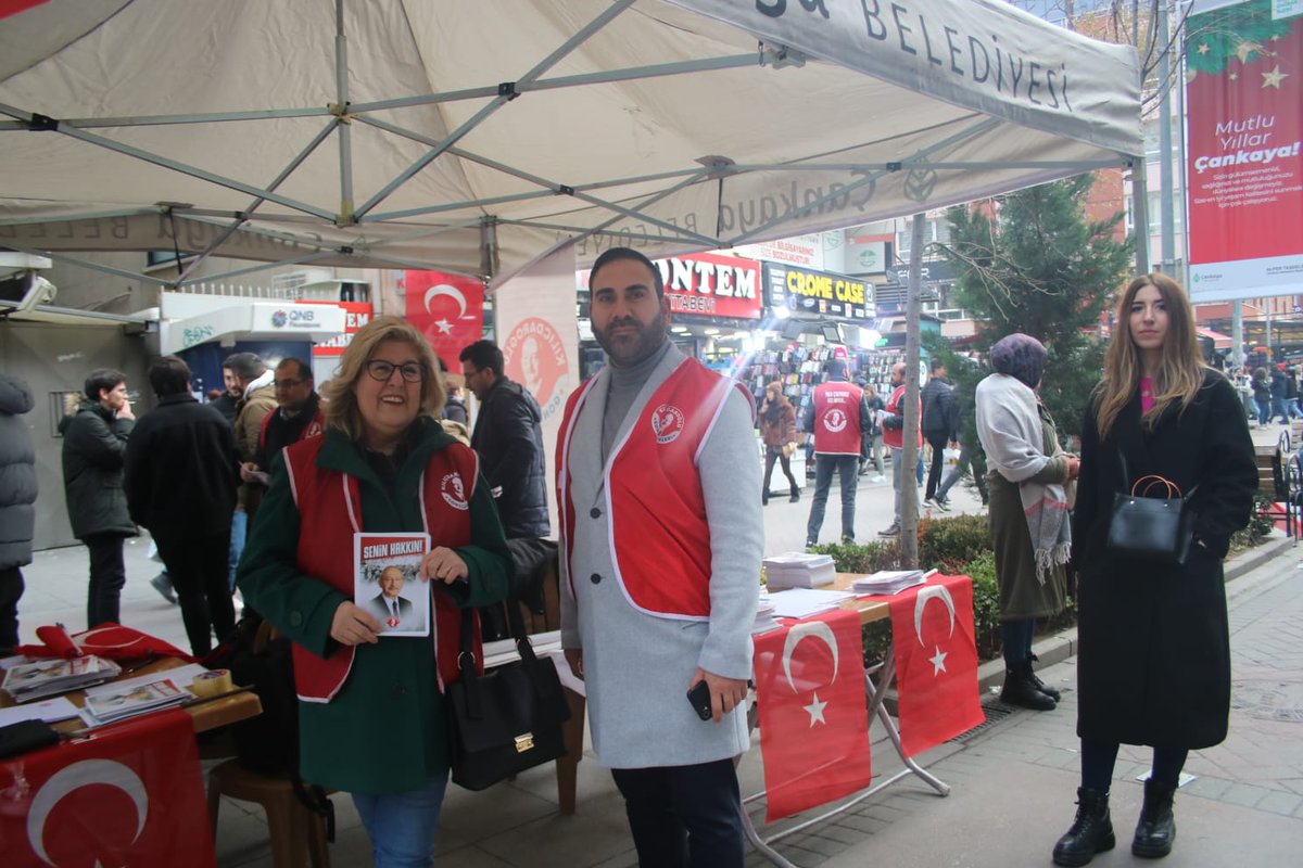 utopyahaber1's tweet photo. KILIÇDAROĞLU GÖNÜLLÜLERİ, ANKARA KIZILAY'DA SAHA ÇALIŞMASI YAPTI
https://t.co/X8luEnWT9I https://t.co/E6GtUiGQP4