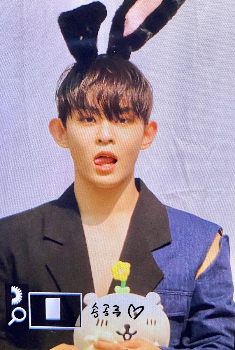 230107 pre.

토끼의 해🐰🖤

#동건 #티오원
#DONGGEON #TO1