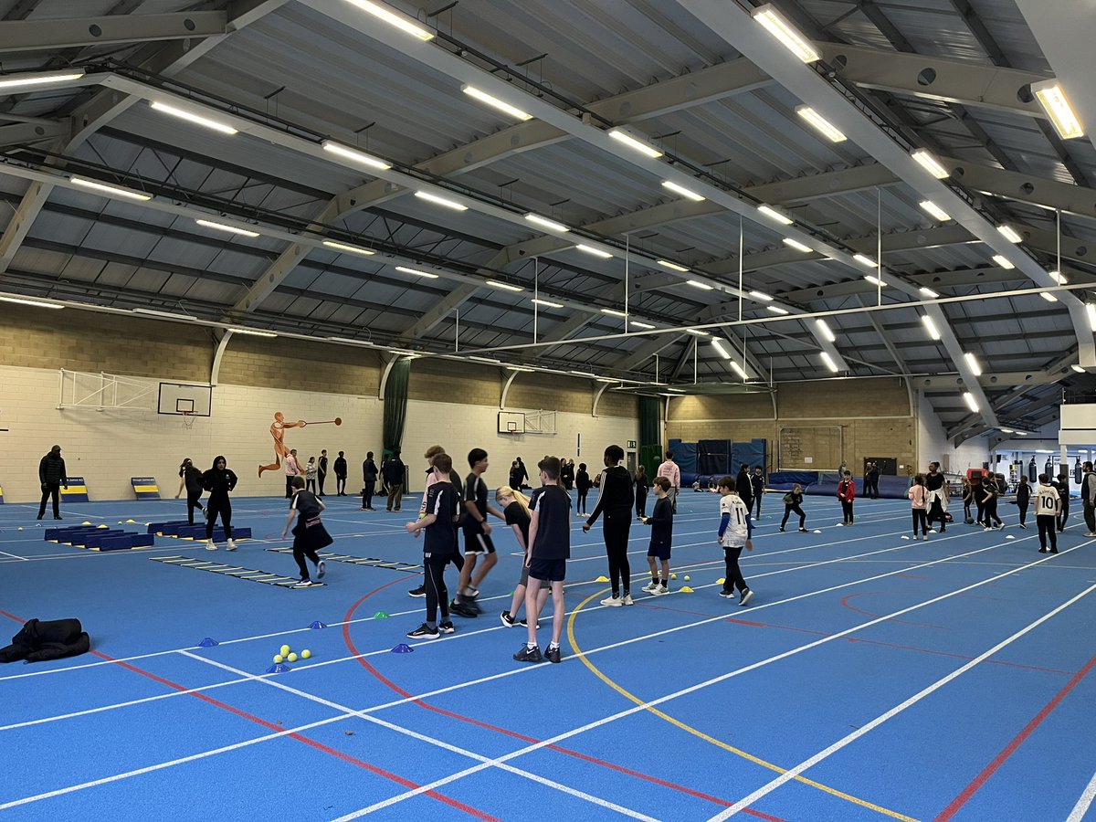 And just like that… we are BACK🏃‍♀️🏃‍♂️
Great first Saturday back training
•
•
•
•
•
#athletics #community #club #fun #runjumpthrow #agilitybalancecoordination #speedisking