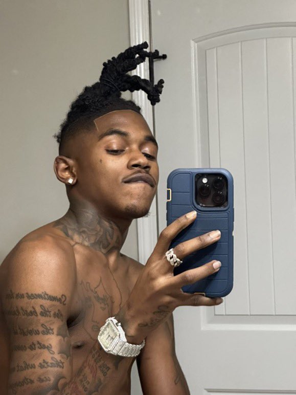 JhacariJB's tweet image. Goodmorning y’all 🖤