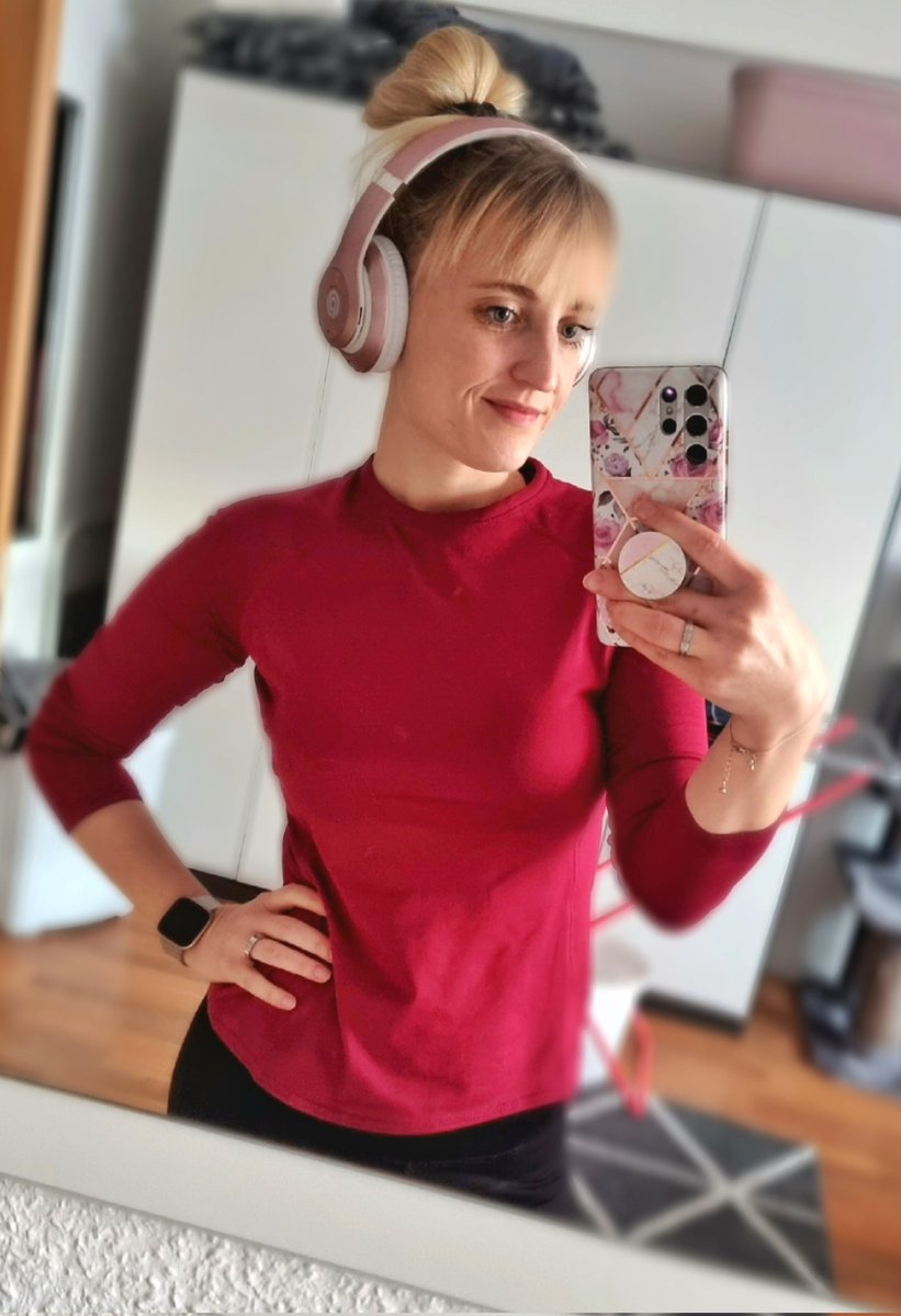 _Miss_Linaa's tweet photo. Sport macht frei...
Also dann, ich geh mich mal befreien 😅 

Wartet ihr mit dem Kaffee auf mich? 😘 https://t.co/mgdREsGqHH
