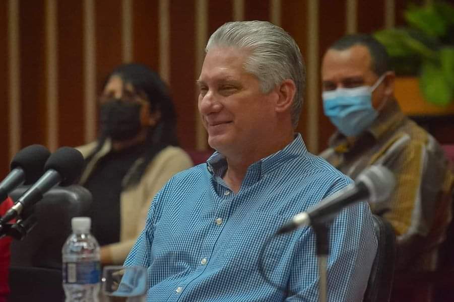 agnes_becerra's tweet photo. Buenos días #Cuba 🇨🇺 enfocarnos en lo verdaderamente importante. Buscar las soluciones porque existen. Trabajar y seguir su ejemplo. 
#JuntarYVencer 
@DiazCanelB https://t.co/LjpV0tnNvE