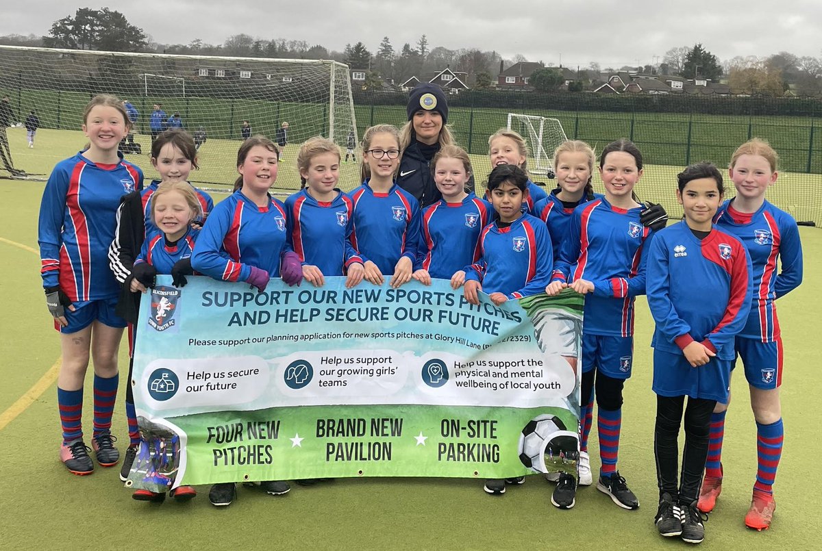 BTYFootballClub's tweet photo. A great day back training after the Christmas break, and excited for the new year, which kicks off with our plans for a new home to be decided at planning committee.
#Grassroots #football #youthfootball #beaconsfield https://t.co/z6GmJouiUT