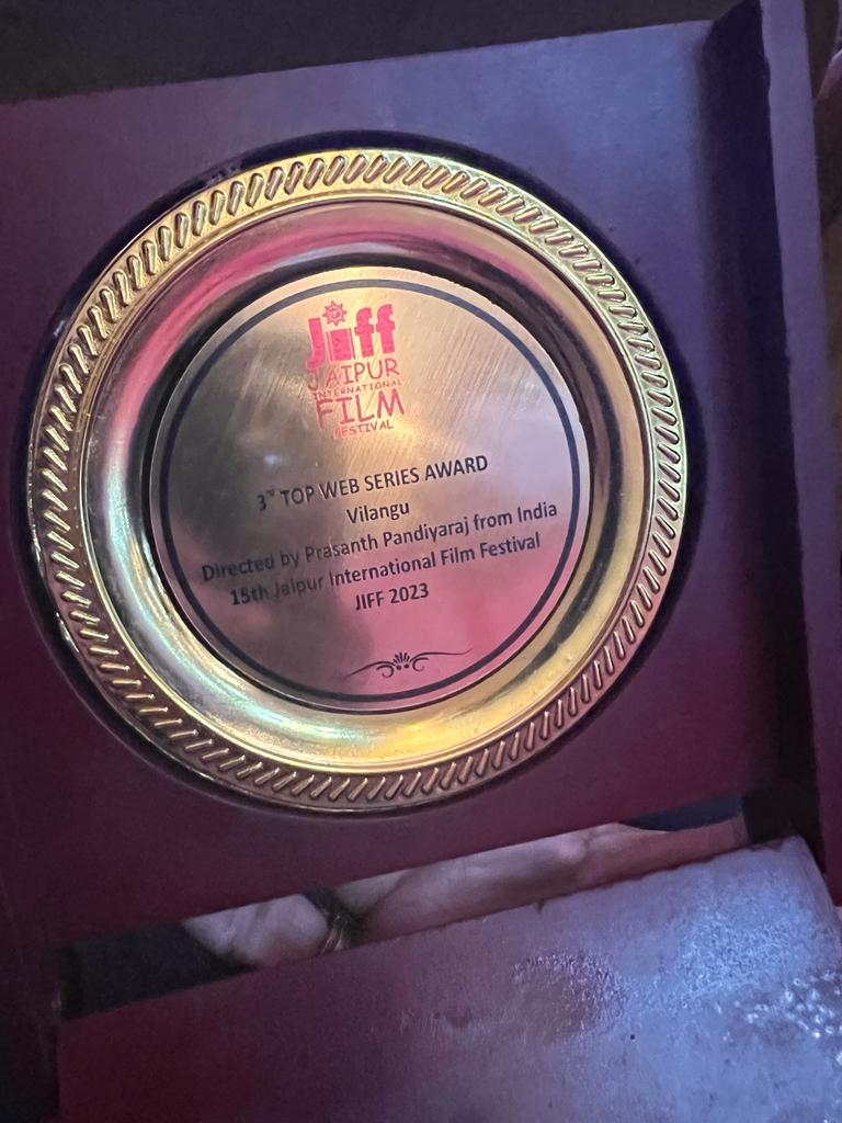 எல்லாம் சிவமயம்🙏
#vilangu #விலங்கு #jaipurfilmfestivaal #Jiff #escapeartists #Zee5