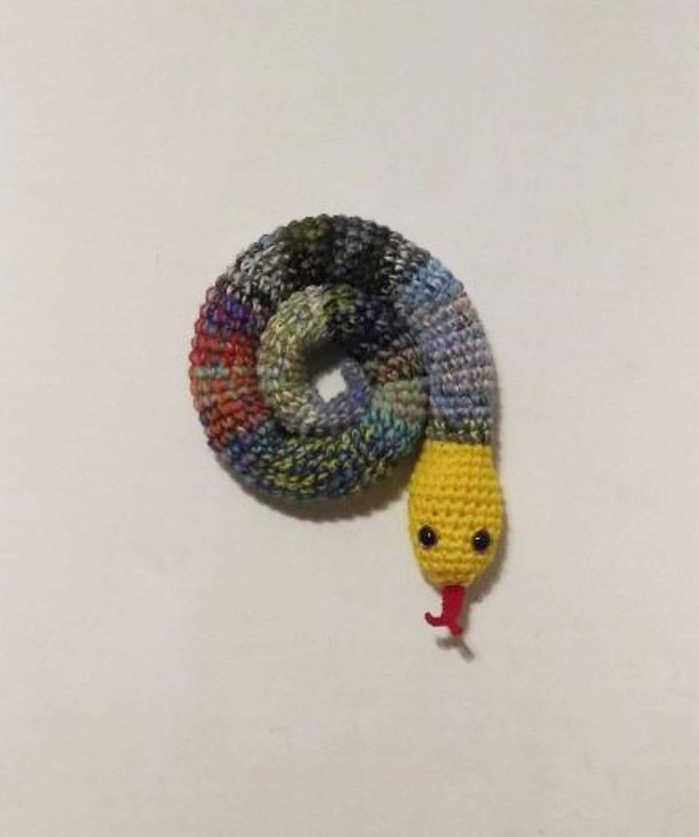 debscrochet's tweet photo. Do you have drafts coming in under your door or window? Keep the chill out with a Door Draft Stopper Snake Draft Blocker Filled-40 inches https://t.co/hiaiPJcMba #entryway #draftdoorstop #doorsnake #windowsnake #baseofdoor #dustblocker #filleddoorblocker #washable https://t.co/WuMhCe53sx