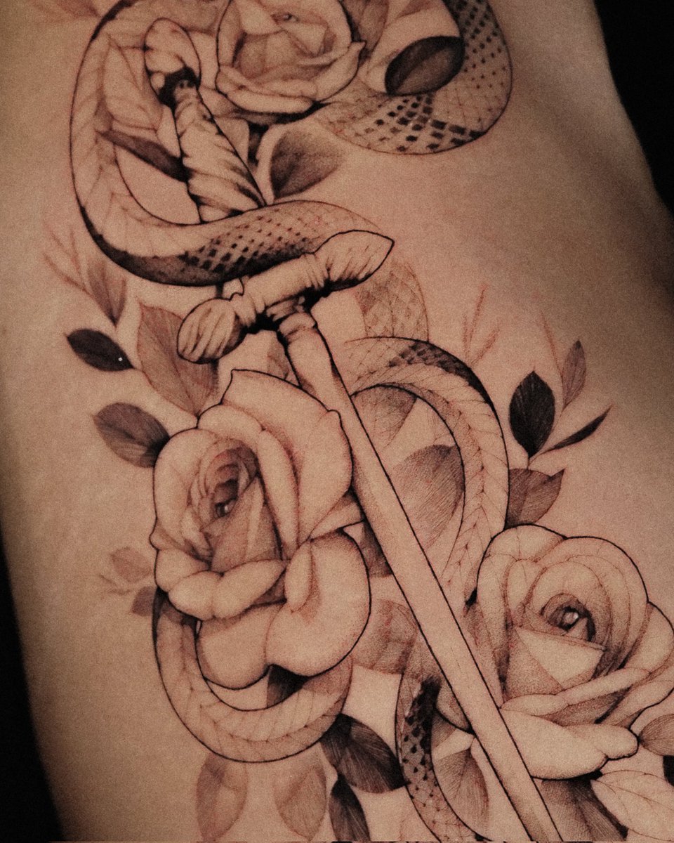 Zaeno7's tweet photo. Protector 🐍🌹🗡 https://t.co/Bjch5SnY7v