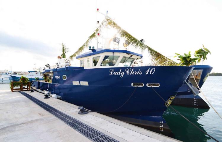 bjegou's tweet photo. Ocean products #Tahiti inaugure son #thonier #palangrier #LadyChris10 et un bâtiment de #mareyage et #poissonnerie à #Papeete #pêche @Tahiti_Maritime https://t.co/BH9n2xOecd via @_lemarin https://t.co/wdSdGth6YU
