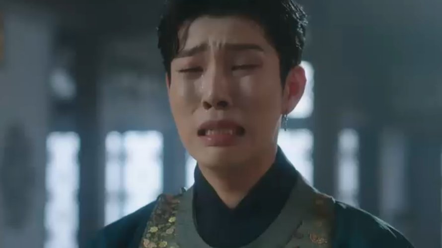 syrenediary's tweet photo. EXCUSE ME??? WHAT THE FUCK HAPPENED THEY ARE ALL CRYING?#?%$?  #AlchemyOfSouls2Ep9 https://t.co/3KCrSMl5u3