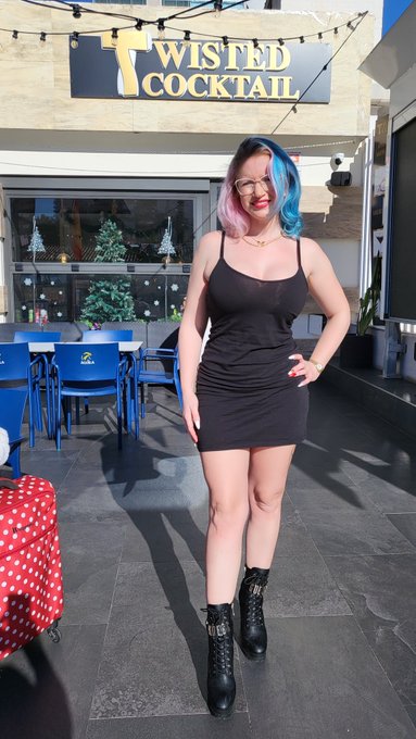 More shows today for lads and groups here in benidorm and thank you to the staff at this fabulous bar