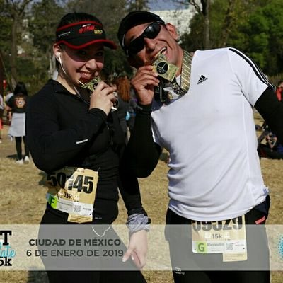 mikotirkin's tweet photo. Bonitos recuerdos de la #HotChocolate15k 2019 un dรญa como ayer, una carrera llena de ๐ซy muy lindas fotos ๐๐๐๐ปโโ๏ธ https://t.co/G2Xe3reoGn