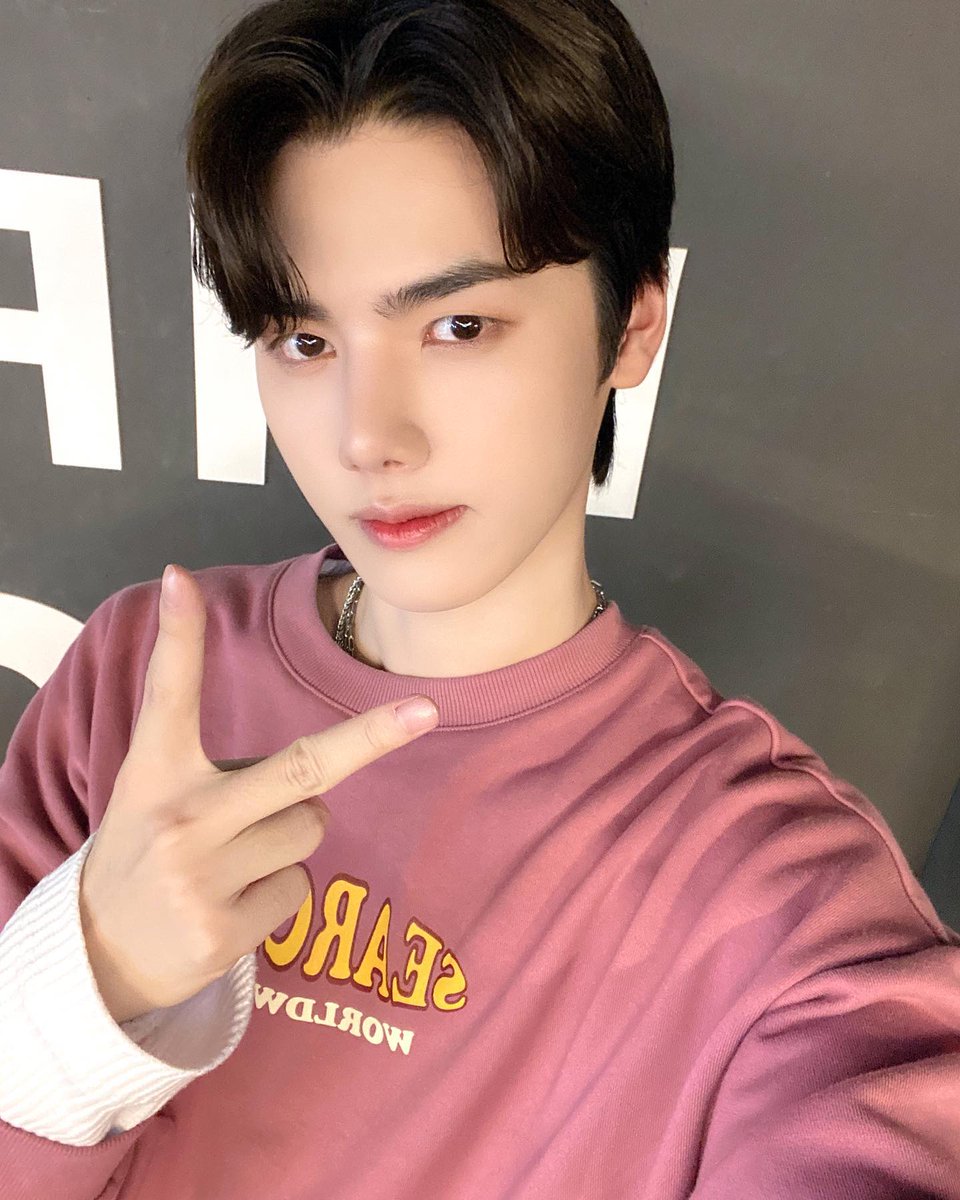 VitaMinhee_TH's tweet image. [INSTAGRAM] 
230107 | #มินิสตาแกรม

[#C_LOUD] #Searchit งานแฟนไซน์ @searchit__

🔗 instagram.com/p/CnHaMTxrrrw/…

#강민희 #KANGMINHEE #มินฮี
#CRAVITY #크래비티 #คราวิตี้