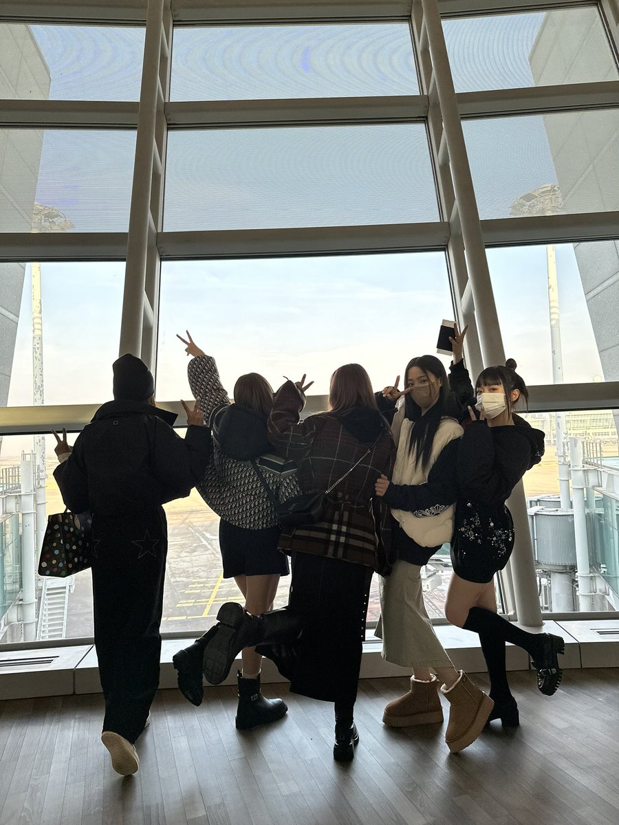037Sayaaa's tweet photo. スタイルみんなレベチかんわいいい https://t.co/Y3cQ71VqLg