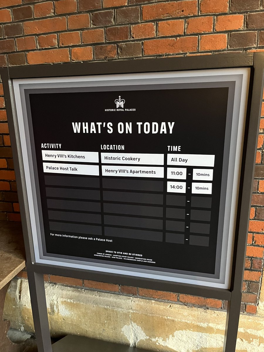 rachmackay's tweet photo. It’s a bit of a dreich day at Hampton Court but brightened immeasurably by our fab new wayfinding and what’s on signs!
And yes, fellow geeks, those are indeed interchangeable magnetic strips 🫠
#SignageSaturday #ButGood https://t.co/yRTLkkNtbm
