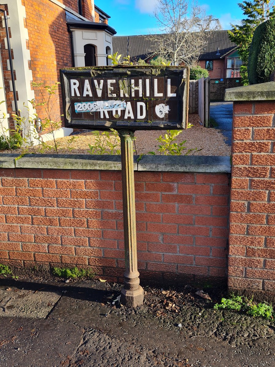 Belfastoldstreetsigns on Twitter "With all tiled signs in East Belfast