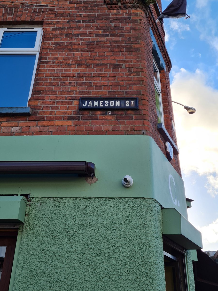 Belfastoldstreetsigns on Twitter "With all tiled signs in East Belfast