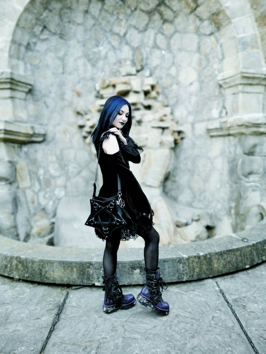 andriamoon1's tweet photo. In love with this outfit effectively 🖤🌙
My dress is  "Blood Vow Lace dress" by @killstar bought on @fantasmagoriaff
My handbag is @killstar varga black 
Boots are from @newrock PURPLE FLAME PUNK
Instagram andria_cln https://t.co/JM6idIlpSB
