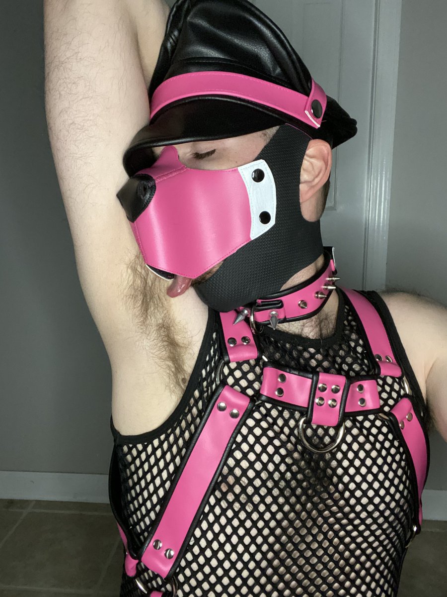 Sweaty pit sniffs and licks are the best!
Come join this pup for some fun.