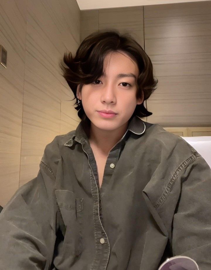 V1LESP1T's tweet photo. LIO NAKAMURA.⠀⠀⠀⠀⠀⠀
19IC&amp;OOC. ✞ RCBYF.
VAMPIRE+IDOL+MODEL BF AU!  
VEN’S <3.    
https://t.co/1UyzVBpzmg ⠀⠀⠀⠀⠀⠀⠀⠀⠀⠀⠀⠀⠀⠀⠀ https://t.co/DnIIKt1Oiq