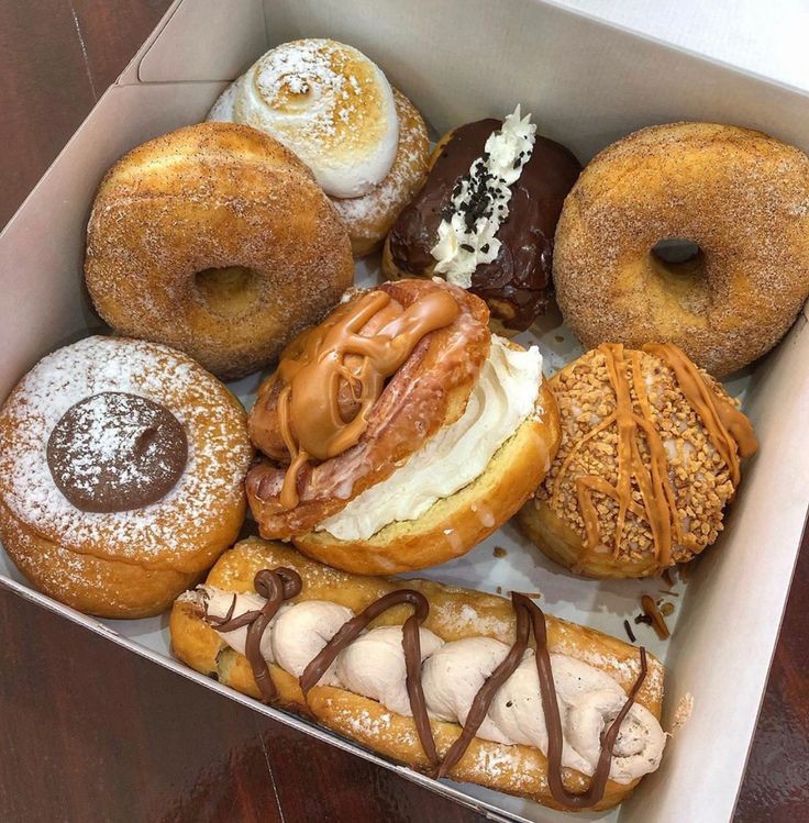 deliciowus's tweet photo. ︎︎
︎︎ ︎︎
Order : 
— Mix Bakery and Pastry Box
— Choco Almond Smoothie

︎︎ ︎︎ https://t.co/bgvFzxuw4F