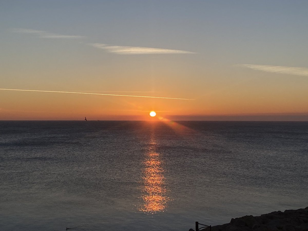 Sortida sol #ametllademar #baixebre #tarragona #imatges_cat #sortidadesol #sensefiltres #nature #NaturePhotography #instants #gener #mar #mediterràni #sea