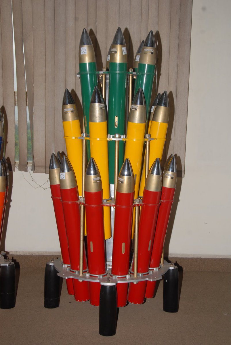 NewsIADN's tweet photo. It can carry a High Explosive Preformed Fragmentation Warhead (HEPFW), Penetration-Cum-Blast (PCB), and Runaway denial penetration submunition (RDPS).

#IADN https://t.co/Irwr8mNvXS