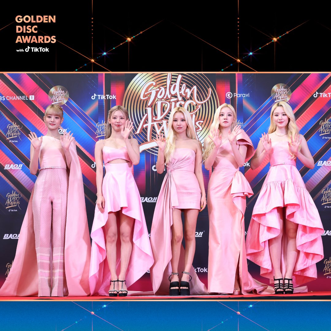 Gidle_Ecuador's tweet photo. (G)I-DLE en le red carpet de lo Golden Disc Awards ��� Aparentemente ellas mismas estuvieron a cargo del vestuario del día de hoy e incorporaron el estilo thai en ello. 💓 
#GIDLE #여자아이들 @G_I_DLE https://t.co/8FHqCLgnfO