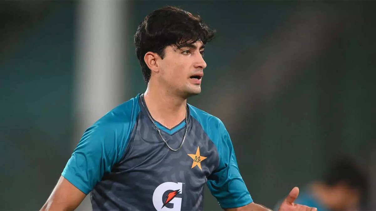 kadaipaneeeer's tweet image. the craze for Bangladesh premiere league in past few years is growing amazingly, can&apos;t wait to watch Naseem Shah bowling magic on field. bit.ly/BPL-T20-FanCode
#BPLonFanCode