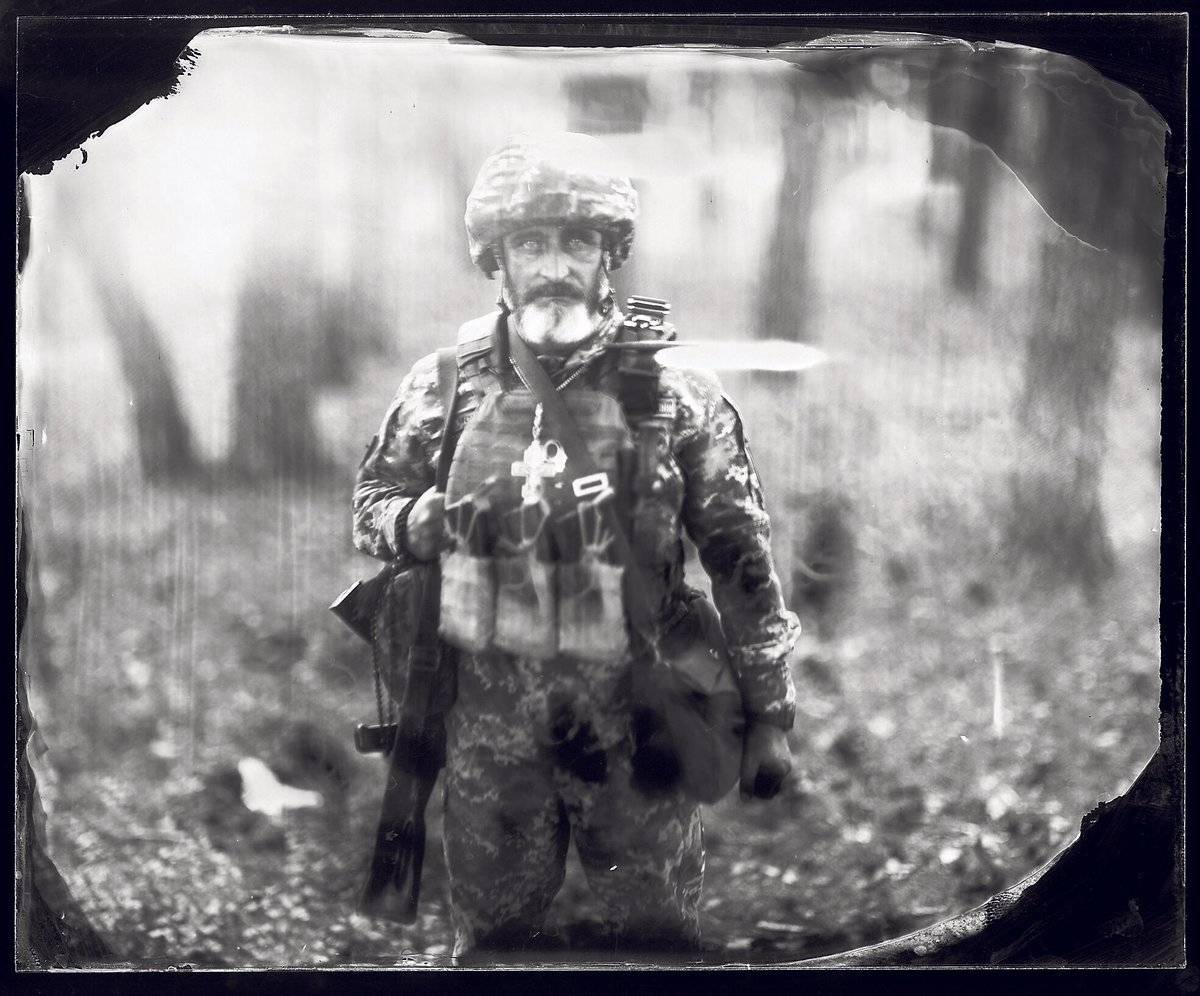 תמונות מחיי מלחמה: התיעוד המצולם הראשון של מלחמה הגיע על לוחות זכוכית ממלחמת קרים. כעת אדוארד קפרוב מצלם את אוקראינה באותה שיטה

ow.ly/9qPv50Mj4Qy