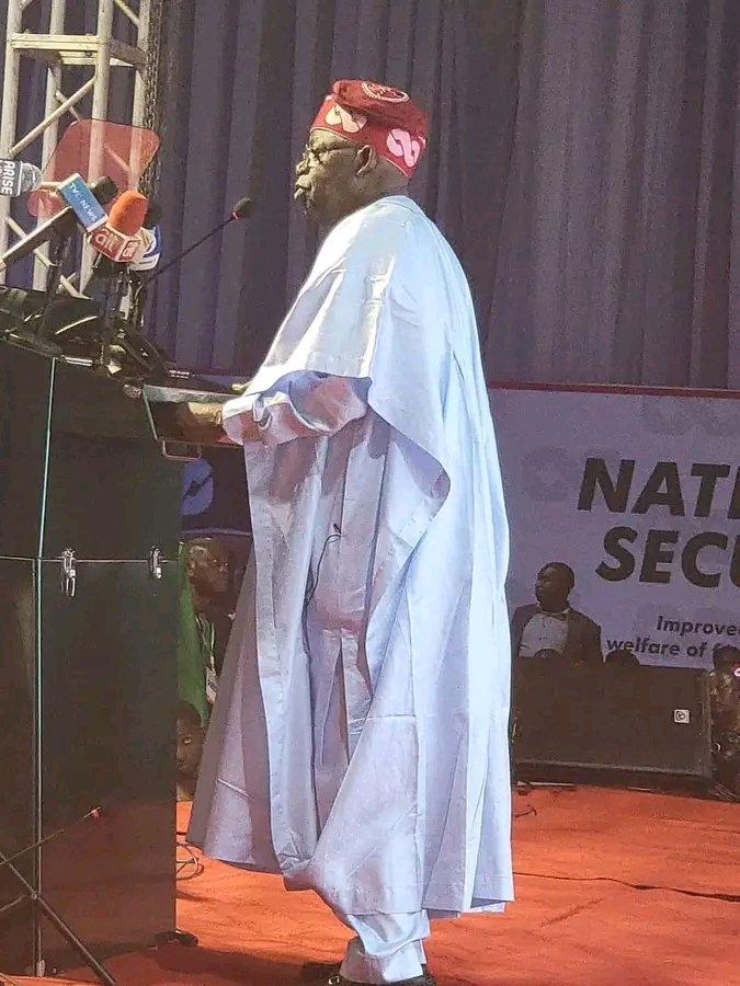 enevene2003's tweet photo. If your VOTE is for Asiwaju Bola Ahmed Tinubu, Kindly LIKE &amp; RETWEET now. https://t.co/LdsZemH9Ym