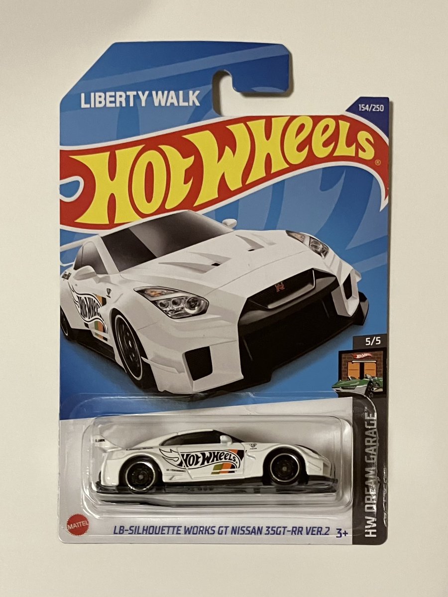 GarageMinicar's tweet photo. 2023年最初の #ホットウィール ゲットしてきました❗️

スーパーカブは前回より定番のカラーリングで登場。郵便バイクに見えるのは自分だけでしょうか？😅
LBWK 35GT-RRはクリアなホワイトに深いリムが似合ってます！
若干売れ残っていたAクラスも、ストライプがかっこよかったので救出しました😄 https://t.co/O65lfjQAhI