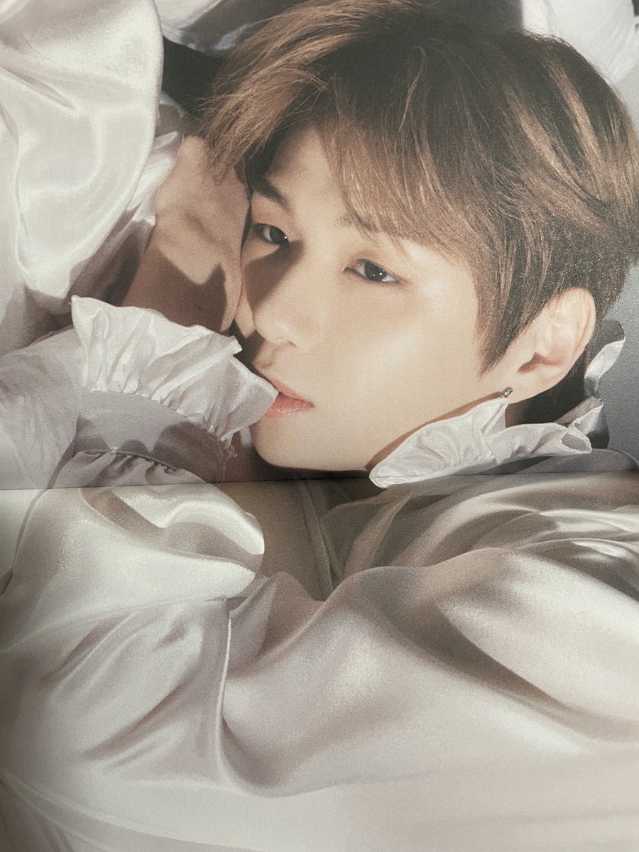 나좀어지러워,,,,,,,,,,,, 어캄,,,,,,,, 내가 좀 해방의기도랑 성미카엘대천사구마경 이런거 좀 외웟거든,,,,, 구마의식할때 외는 기도문이래서,,,,, 근데 내가 그 ,,,, 심마가 꼈네,,,,,,,,, 어케,,,,,,,,