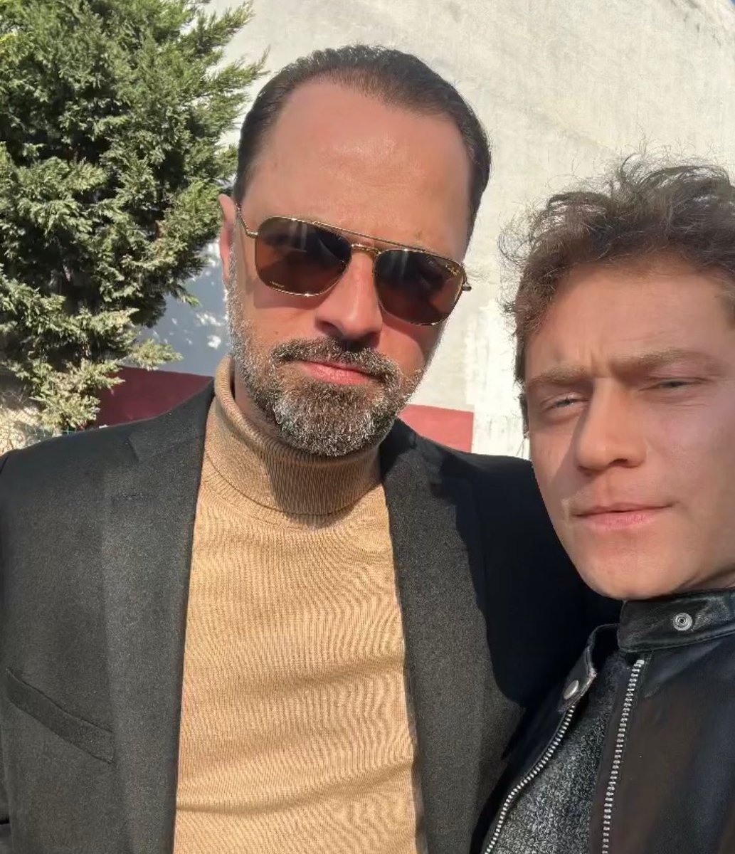 _ttugba_k's tweet photo. The #ArSad 😎👊 @mustafaacilan #ErtanSaban #GelsinHayatBildiğiGibi https://t.co/G3pz0b9iGF