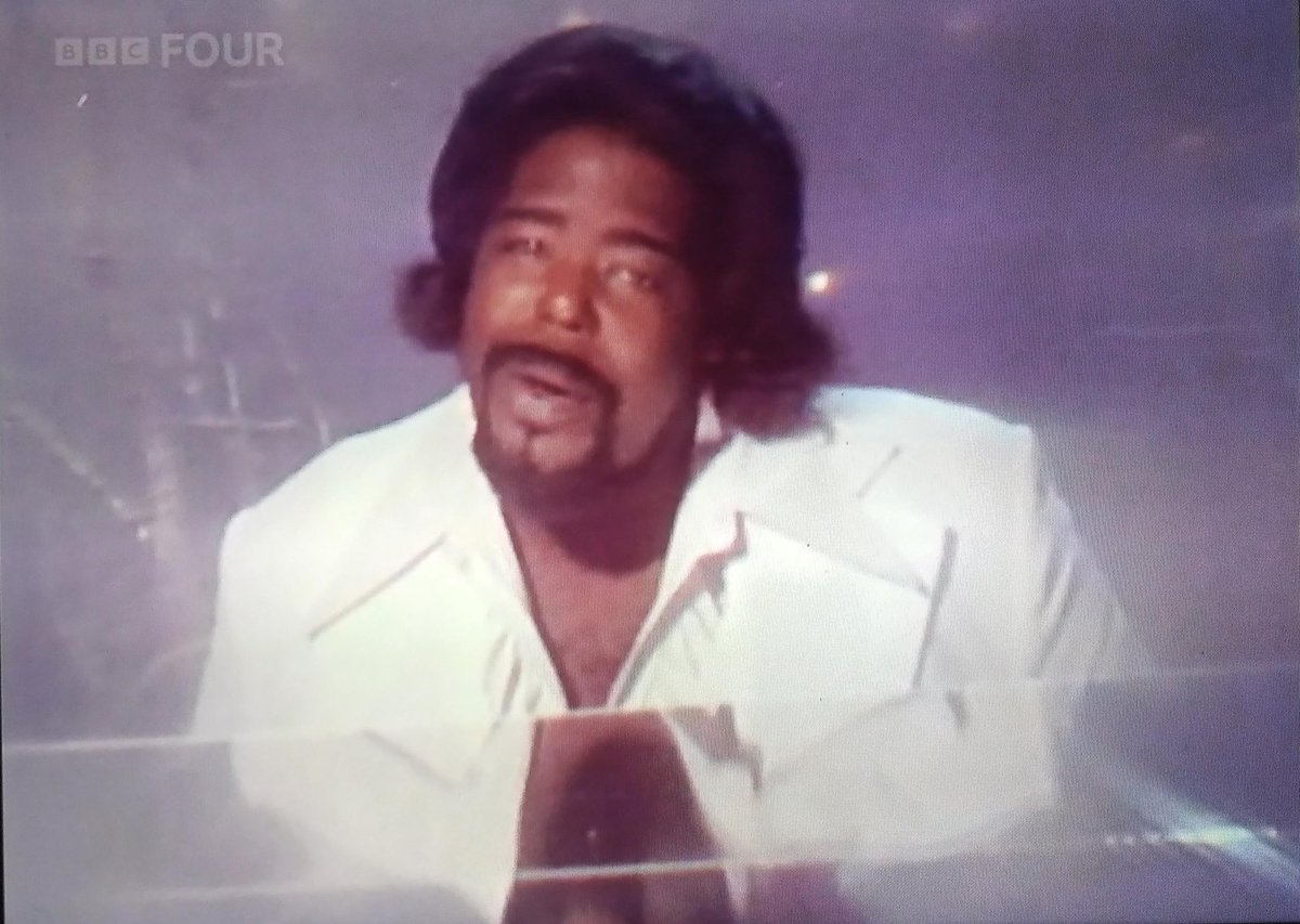BettyUtility's tweet image. I said "Roberto honey, I don't care what it takes, just make me look like Jackie O". #totp79
