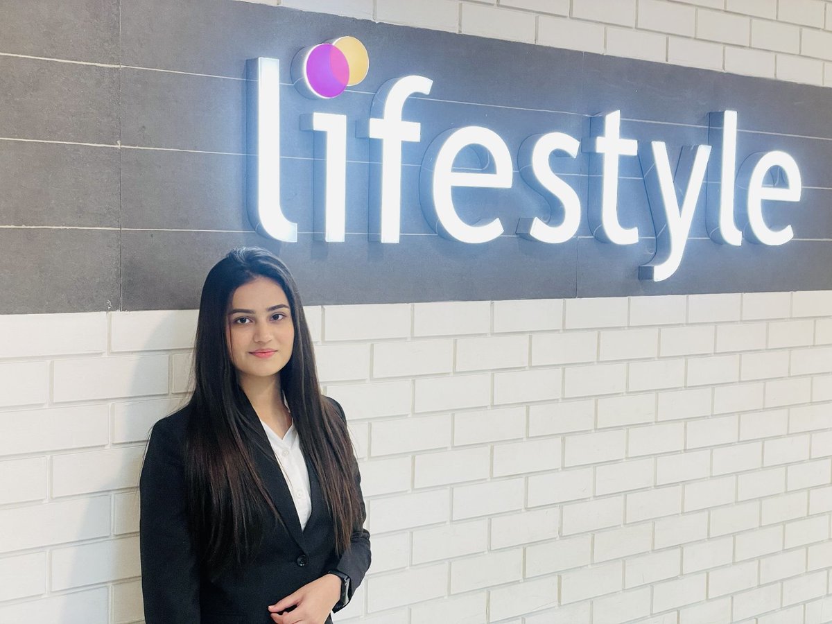 BIMTECHNoida's tweet photo. Sidra Rehman, student #PGDM-Retail Management, batch 2022–24, shared her on-the-job training experience with Lifestyle International Pvt Ltd.
Read Now- https://t.co/YGS8Yxq4pC

#bimtech #student #feedback #lifestyle https://t.co/1tSQ2ckPbH
