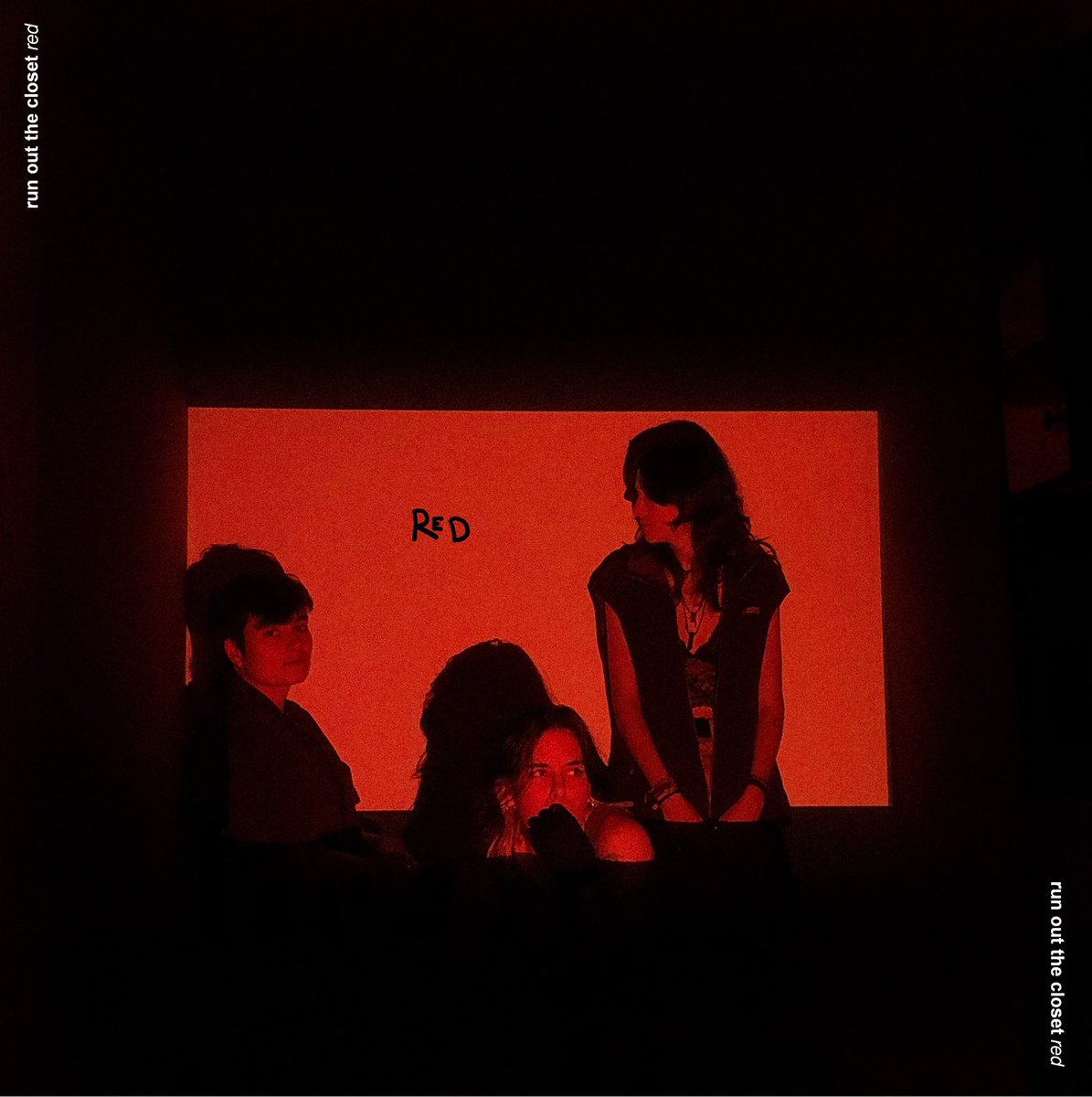 RED DISC 13.01.2023

Per fi podem anunciar amb moltes ganes que el dia 13 de gener podreu escoltar el nostre primer EP titulat “RED” a totes les plataformes!!

Això és un somni complert!! I va per tots vosaltres!!🫂