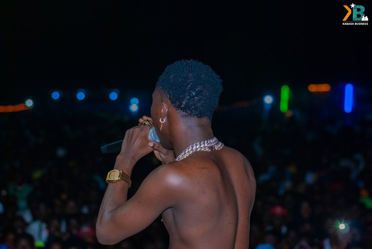 JGado4's tweet photo. Dans quelques heures on vous balance prédestiné Soyez scotchés 🇹🇬🔥 Sethlo Officiel 

#JGado #Prédestiné #Sethlo https://t.co/NbsdEkWoY8