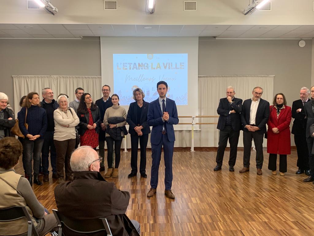 Heureux d’être présent ce matin aux vœux de l’Étang-la-Ville, aux côtés de mon ami <a href="/DanielCornalba/">Daniel Cornalba</a>, maire &amp; conseiller communautaire délégué à la Nature en ville &amp; à la Préservation des forêts. Nous menons le combat ensemble pour protéger notre environnement &amp; nos belles forêts !