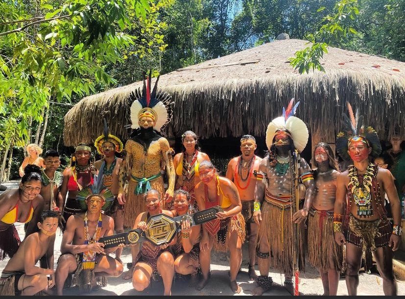 هدف الحكماء on Twitter "This is crazy. It’s Alex Pereira bringing back