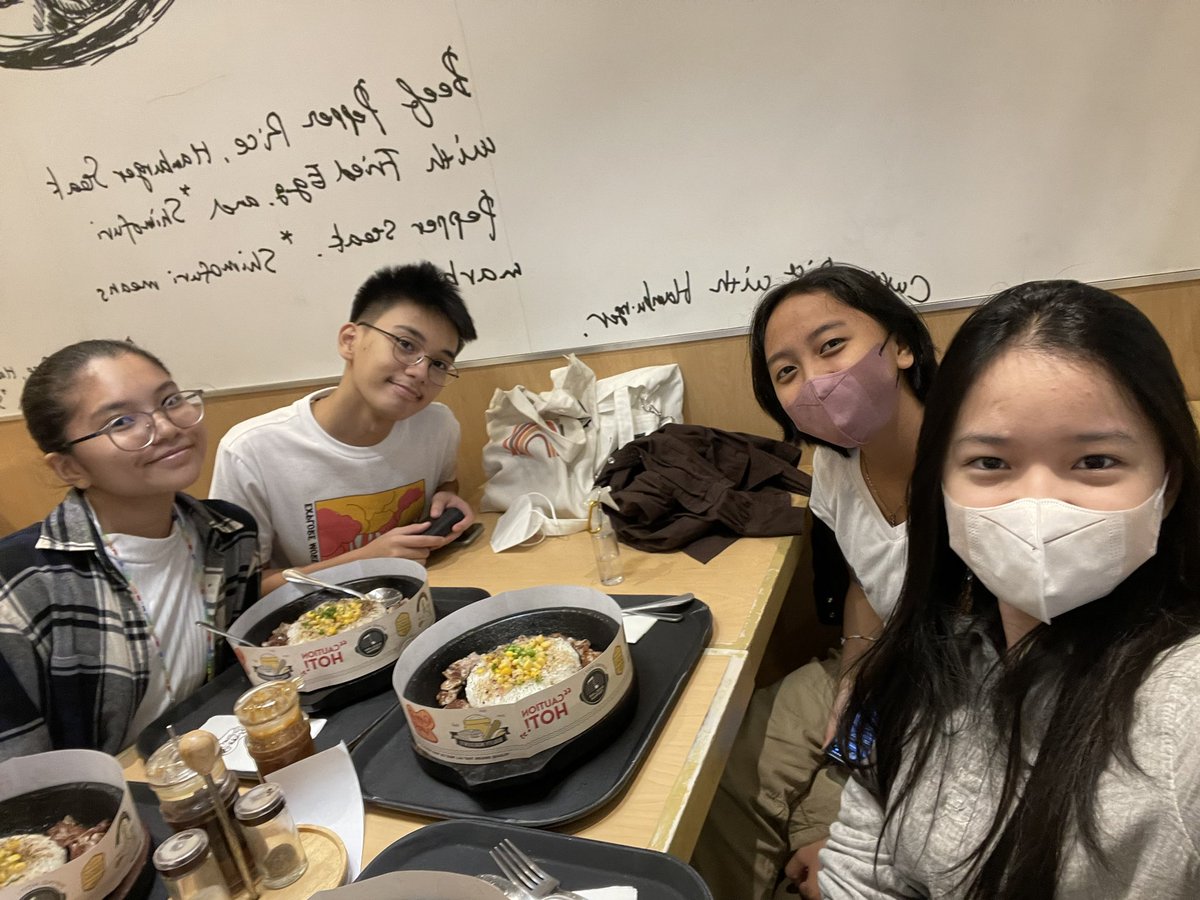 sofiatupaz_'s tweet photo. thank you for today @atchinsa101 @enzo_mabituin @.meh 🥺 https://t.co/ifX0Kni6A3